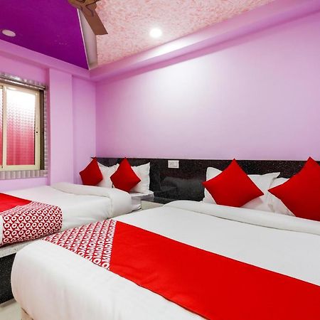 Oyo 45752 Hotel Sb Palace Godarpura Kültér fotó