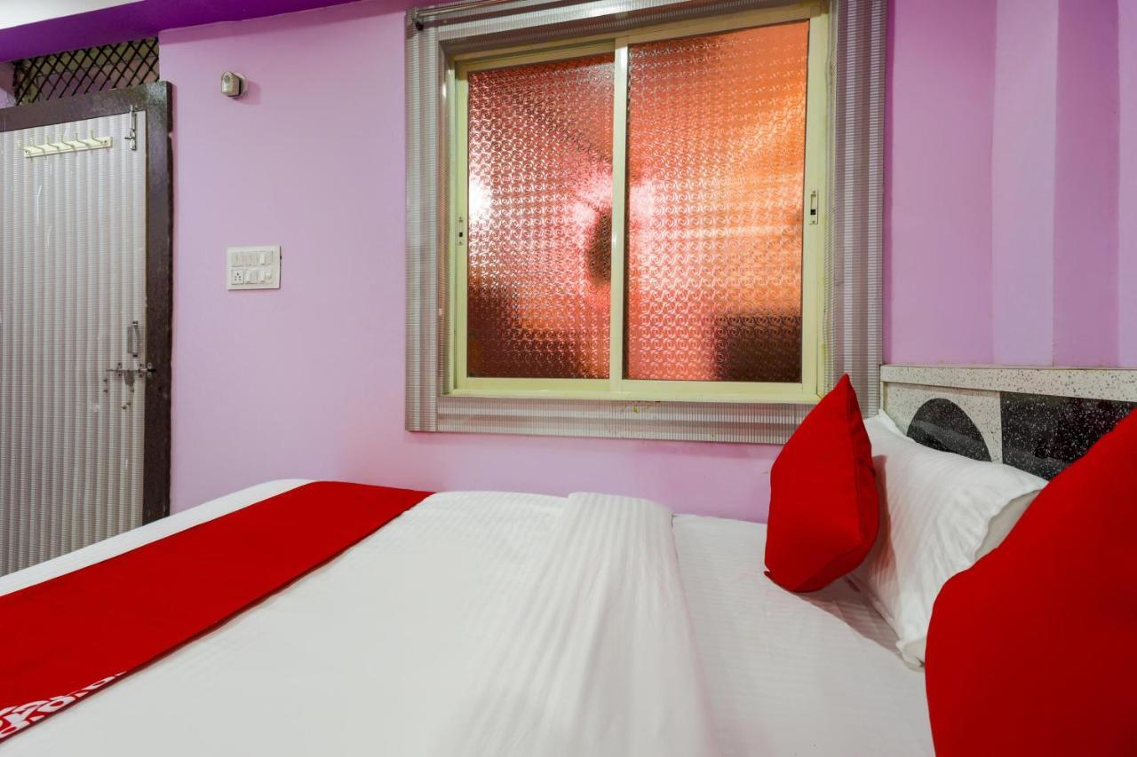 Oyo 45752 Hotel Sb Palace Godarpura Kültér fotó