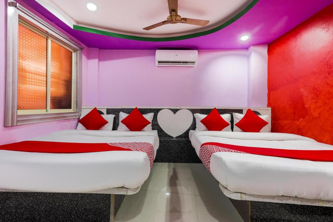 Oyo 45752 Hotel Sb Palace Godarpura Kültér fotó
