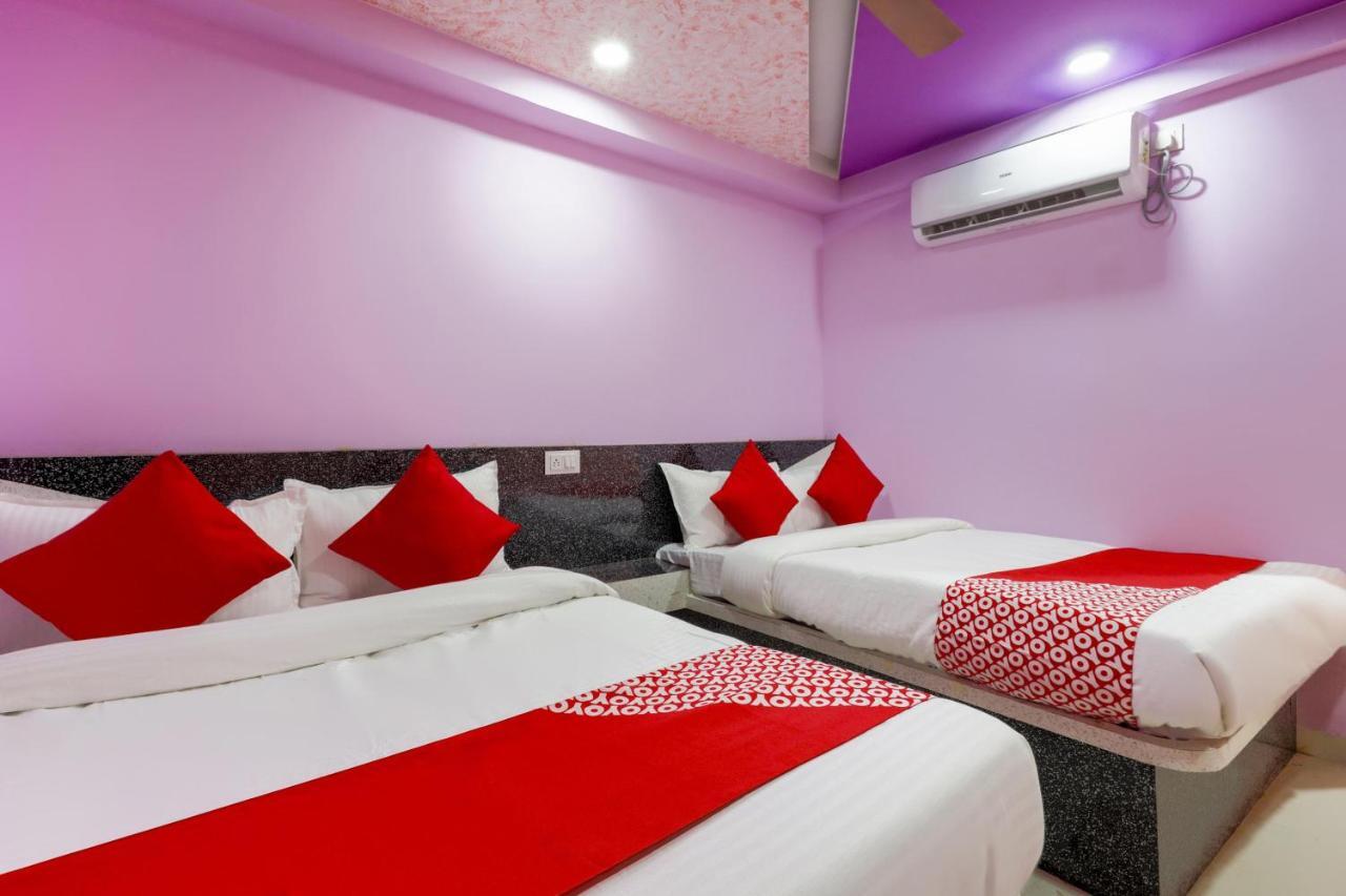 Oyo 45752 Hotel Sb Palace Godarpura Kültér fotó