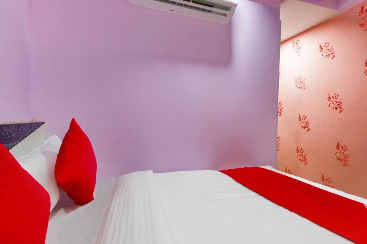 Oyo 45752 Hotel Sb Palace Godarpura Kültér fotó