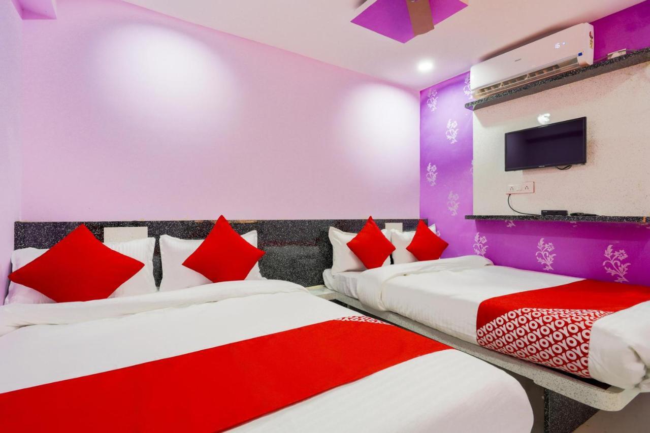 Oyo 45752 Hotel Sb Palace Godarpura Kültér fotó