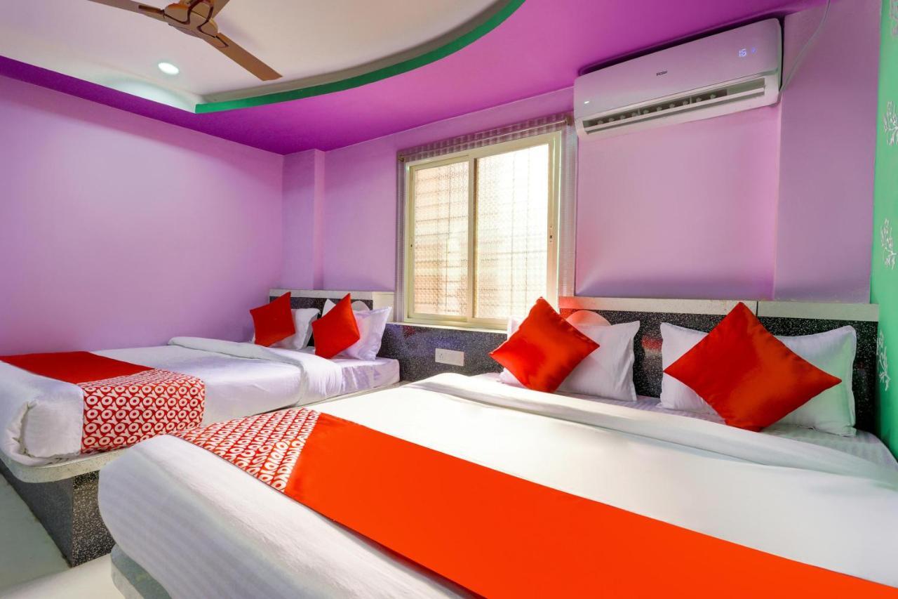 Oyo 45752 Hotel Sb Palace Godarpura Kültér fotó