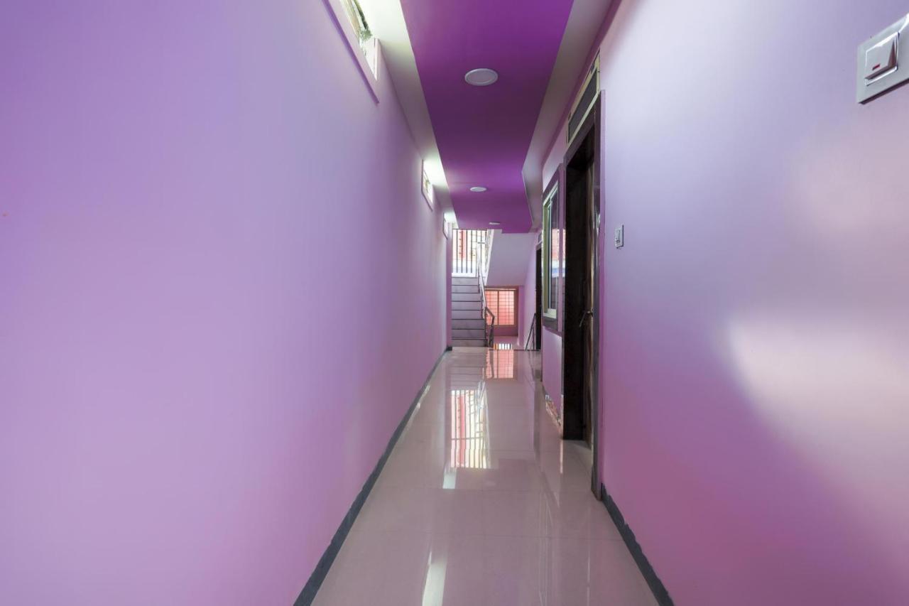 Oyo 45752 Hotel Sb Palace Godarpura Kültér fotó